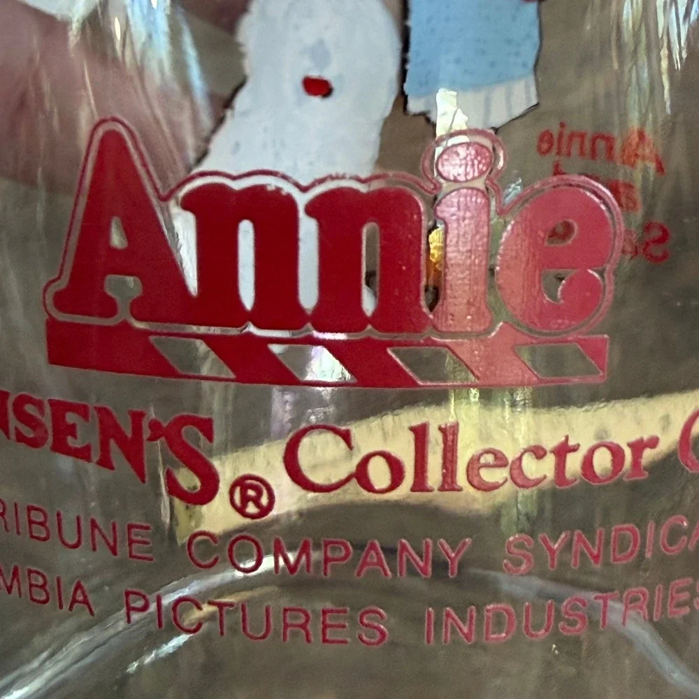 Annie‎ and Sandy Collector Glass 1982 Movie Promo Swensen's